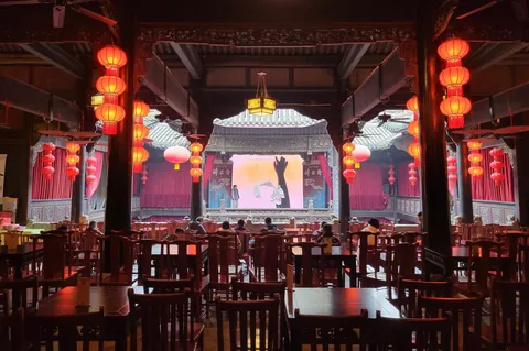 A Winter Visit Around China (Guangzhou, Chongqing, Shanghai, Zhengzhou)