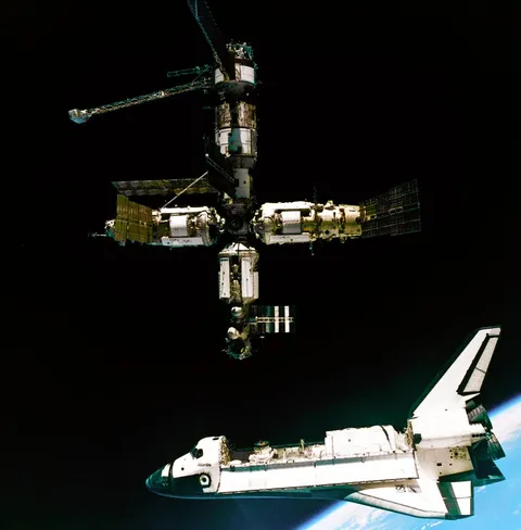 In 1995, the Mir space station was left unoccupied for a brief period so cosmonauts in a Soyuz capsule could take this picture of Atlantis. Meanwhile, the station's control computers shut down which forced the Soyuz crew to quickly come back to the station before it spun out of control. [1200x1221]