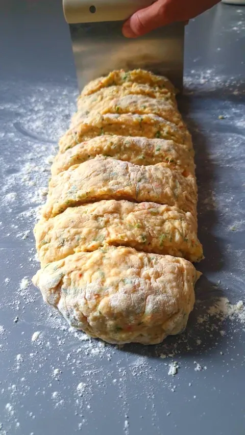 [Homemade] Cheesy Potato Flatbreads – Soft, buttery, and loaded with fresh herbs