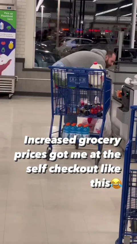 Guy blatantly stealing through self check