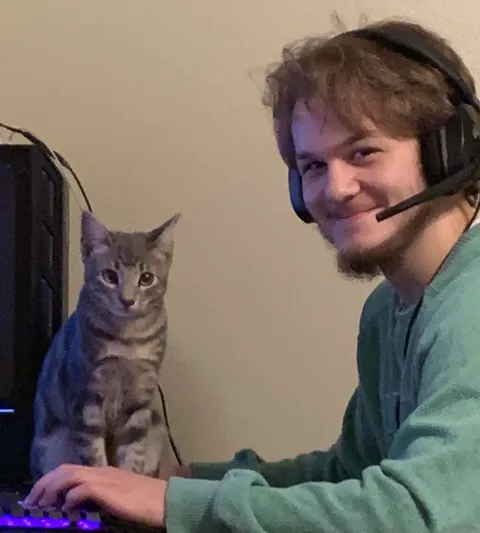 Hurricane Ida is coming straight for me tomorrow night, so I took home the stray cat that hangs outside the Rehab I work at so it’ll have shelter and protection from the Disaster. Meet Soup!