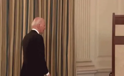 MRW when I leave the bathroom and someone goes in immediately after