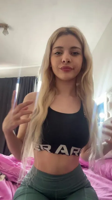 guys at school wish i'd walk around like this