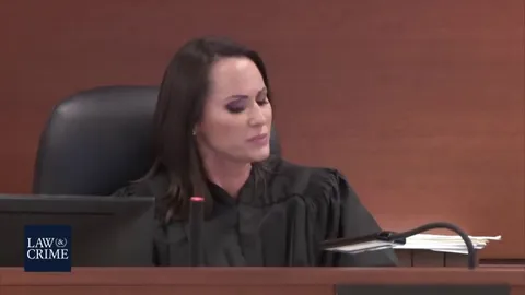 Nikolas Cruz lawyer shows middle finger to the court and laughs with the killer