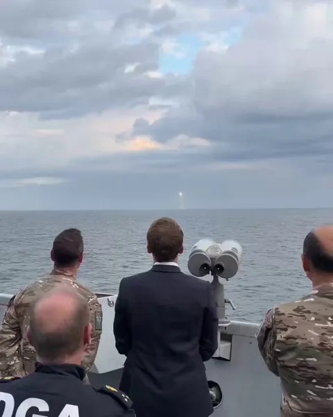 Premier tir du nouveau missile balistique M51.3 depuis le sous-marin nucléaire lanceur d'engins Le Vigilant