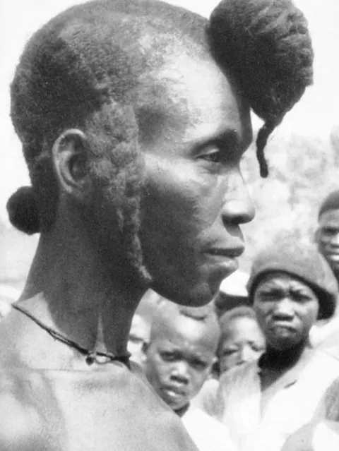 Men's hairstyles in pre-colonial Africa