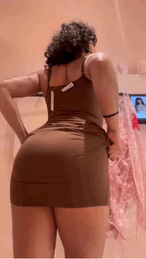 No panties... obviously ;)