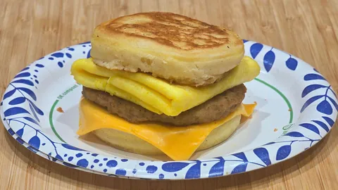 [Homemade] Copycat McDonald's Sausage Egg &amp; Cheese McGriddle