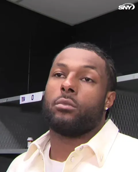 [Highlight] Funny moment during Kayvon Thibodeaux interview, teammate warns him about the fine while expressing his frustration.