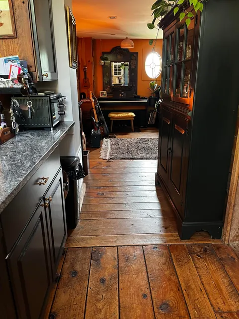 As requested, I am posting the first floor of my home in the daylight. Enjoy!