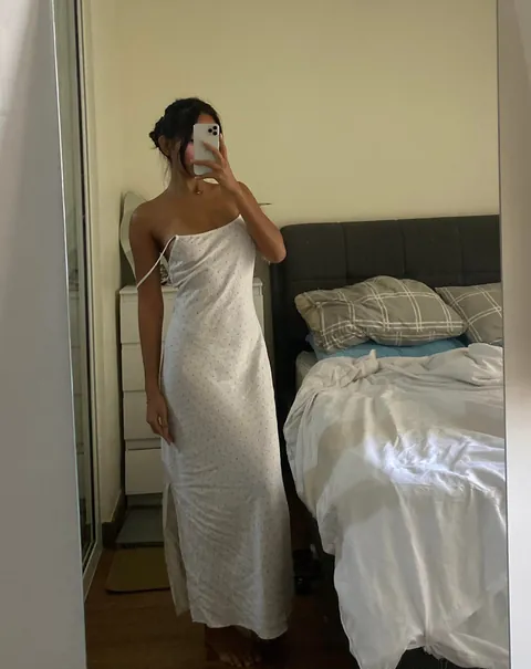 Swipe to see what’s under my sunday church dress