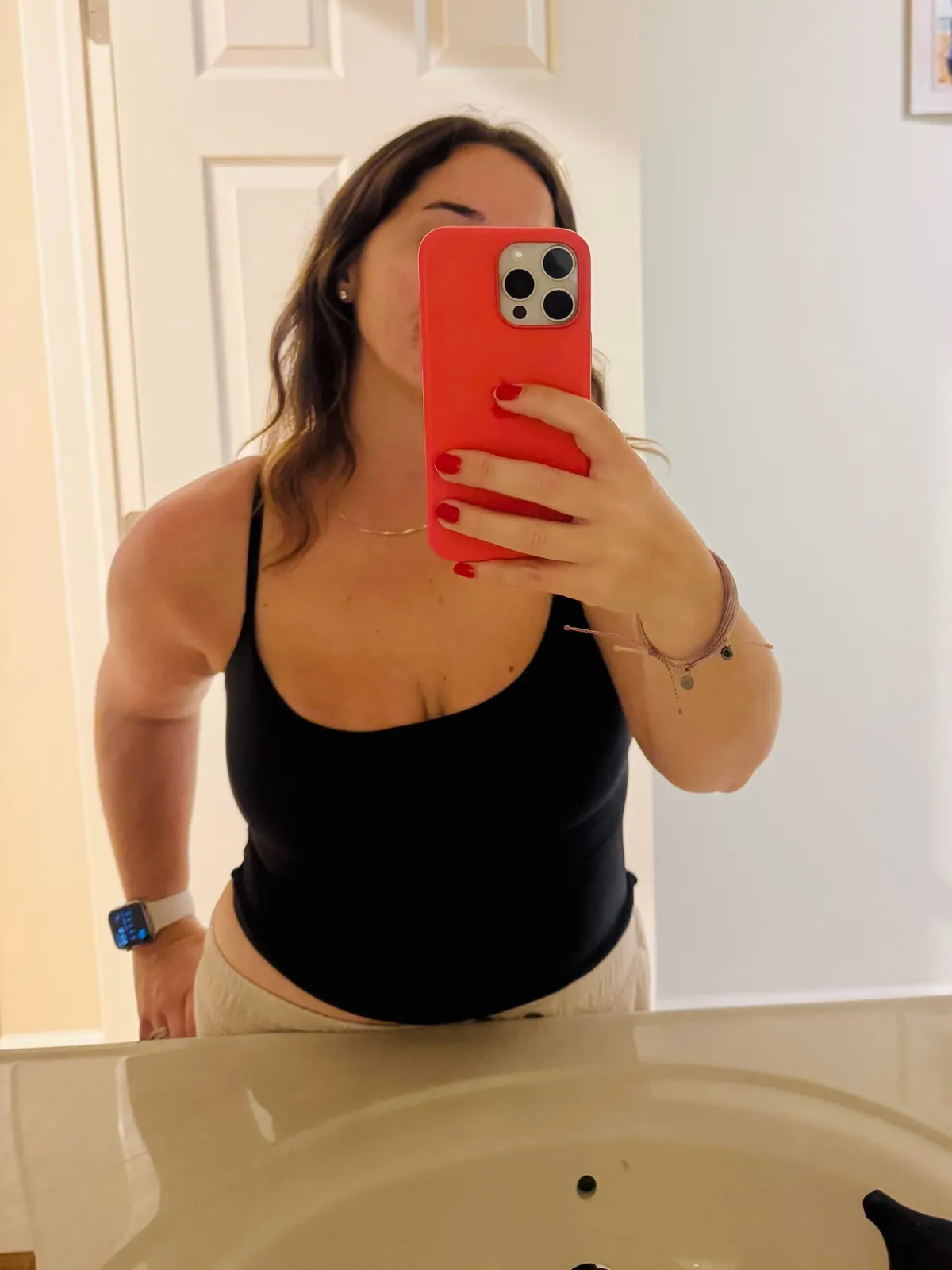 Need some big strong hands to keep this milf warm ❤️