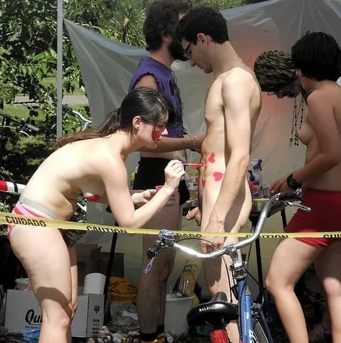 More nude painting pics CFNM
