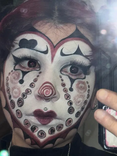 ✨❤️Heart shaped clown makeup🖤✨