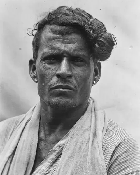 These 1926 portraits of Indians taken by German anthropologist Egon von Eickstedt during his travels which took him through India, Ceylon (modern-day Sri Lanka), and Burma
