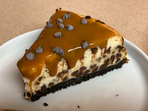 Salted Caramel Chocolate Chip Cheesecake