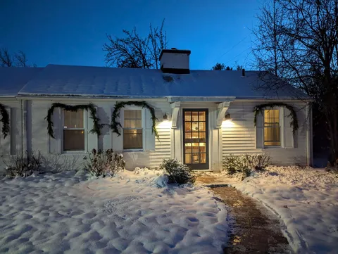 Our Airbnb is like a Hallmark movie!