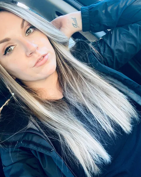 32 F first time posting ♥️