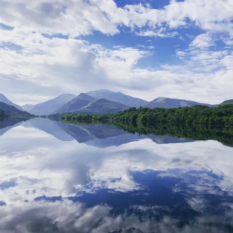 My first time actually capturing a good landscape photo with my phone. (Snowdonia, Wales)