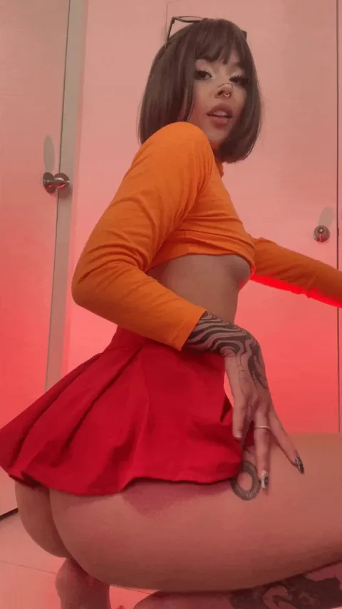 Velma [Scoobydoo] by waifuxwillow