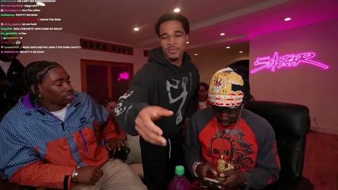 Lil Yachty accidentally shows multiplayer game cheat subscription purchase while trying to flex