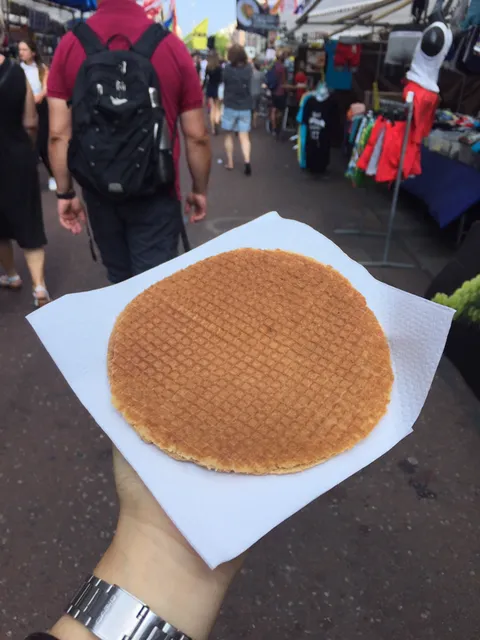[I ate] Fresh stroopwafels!