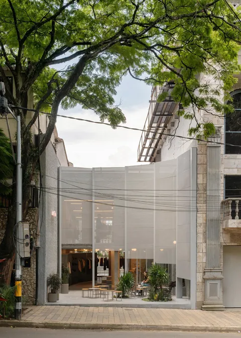 Store With A Gap by Studio Cadena
