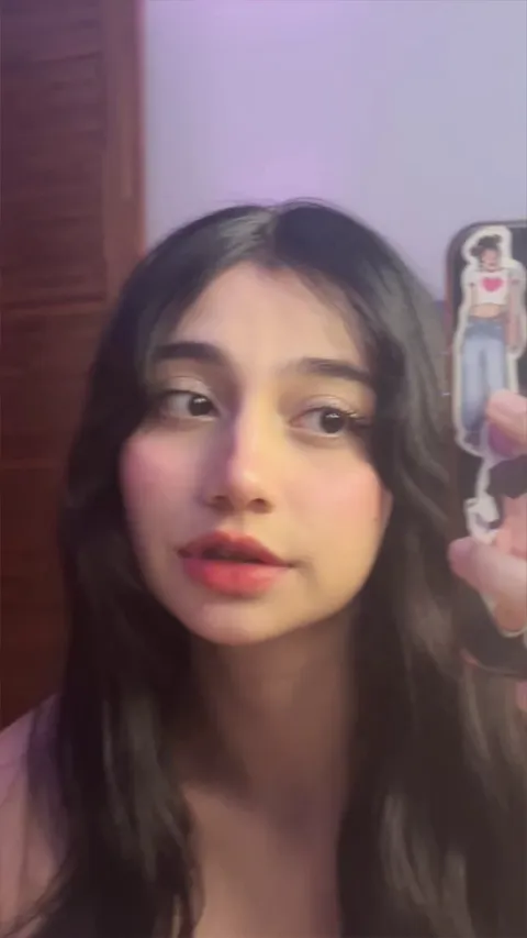 say yes if you like goth sluts like me ;)
