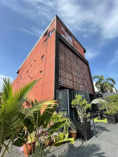 Simple Tropical Modernism, Nok building in Nigeria