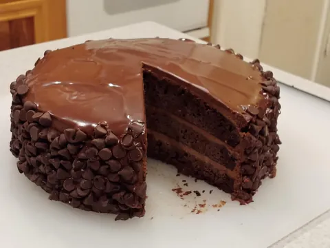 [Homemade] My attempt at 150 hour chocolate cake for my brother's birthday.