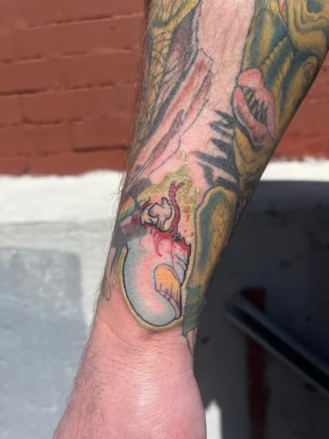 Question: For other tattooers. Should I stick it out?