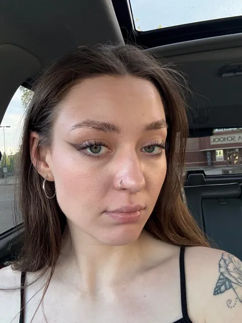 23F , im a DJ and a server. Im a bisexual with two cats because i cant get any pussy, and im afraid of hot women. do your worst incels