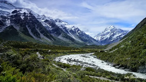 My girlfriend and I sat here for what felt like forever, and it was still not enough time. Best hike in the world. Hooker Valley Track, Mount Cook, New Zealand. [OC] [1919x1080]