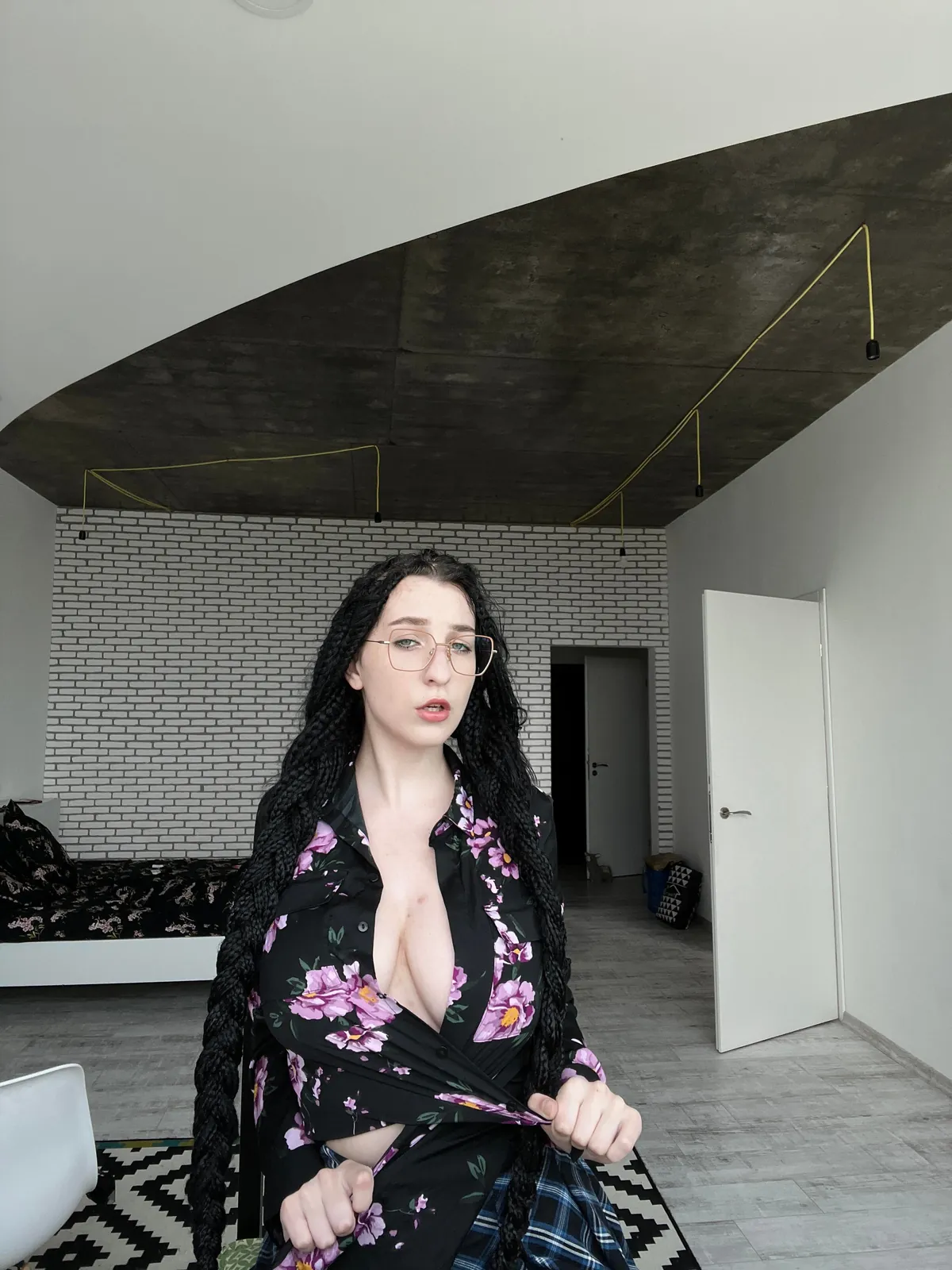 swipe to see my boobs &lt;3