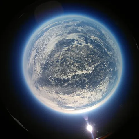 Here’s a fisheye photo of Alaska my camera took from 93,000 feet [OC] [2880x2880]