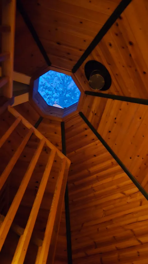 Stayed in a very cozy cabin, even when the power went out.