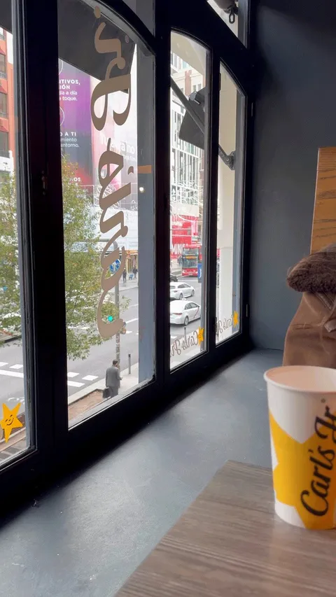 Making the most of this sunny spot at Carl’s Jr.