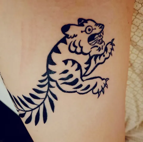 My first tattoo is one week old today! Meet Géraawwrrd, by devaclaws (Germany).