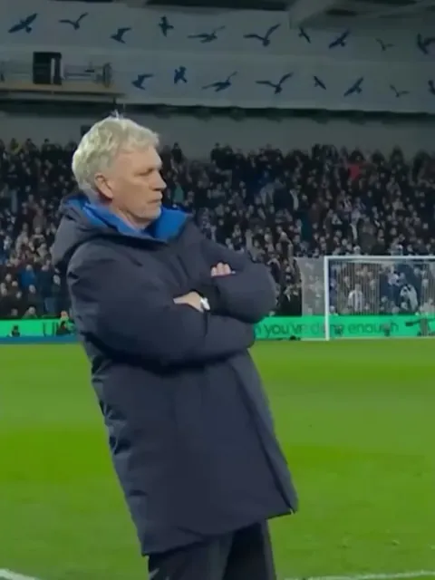 David Moyes's celebration after Everton's 90+6' minute equaliser which got him a yellow card