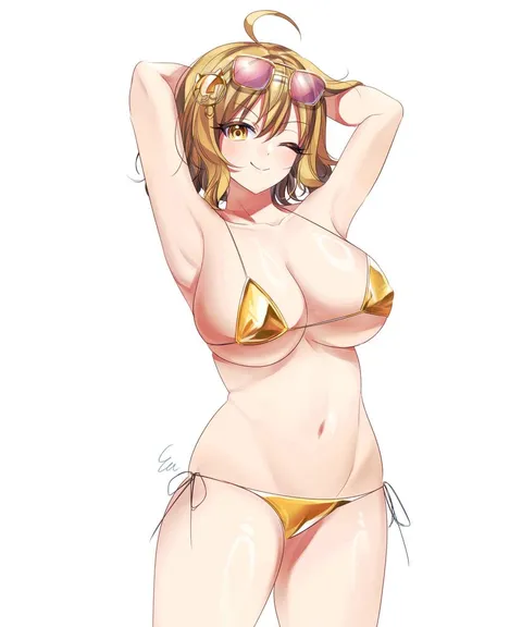 Hot Anis looks super amazing in her gold bikini