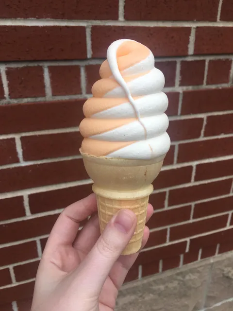 [I Ate] Orange Creamsicle and Vanilla Soft Serve