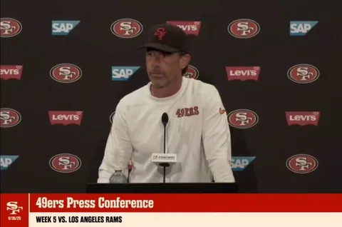 [Highlight] "What NFL coaches do you think could beat up Robert Saleh?" Shanahan: "Just me"