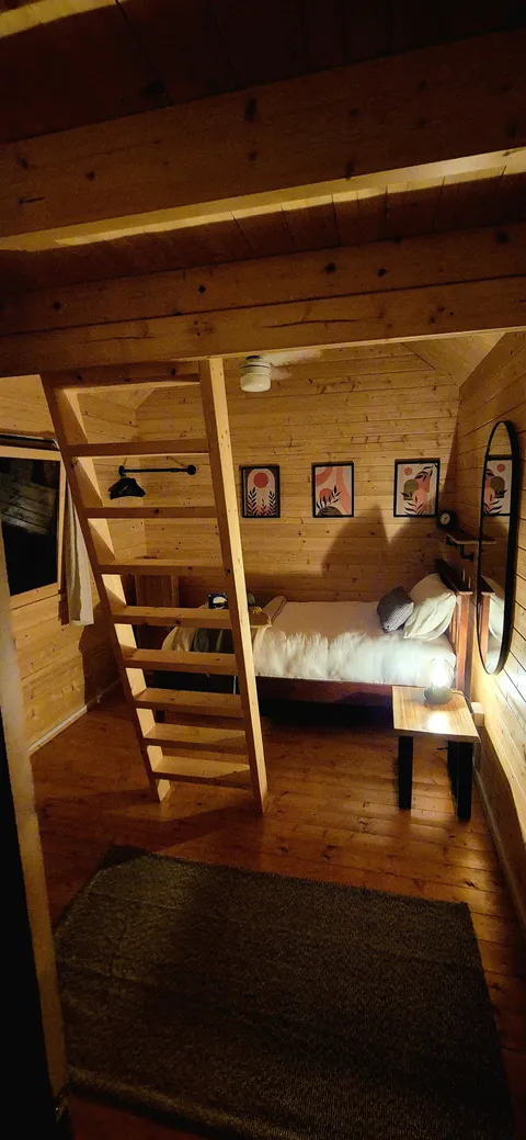 I stayed in a wooden tiny house today 