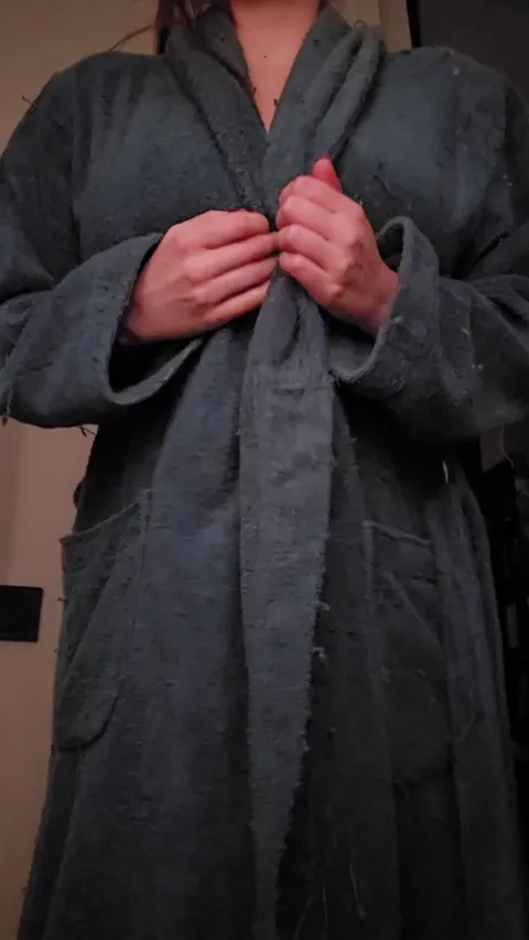 did you expect a body this thicc..be honest? [reveal]