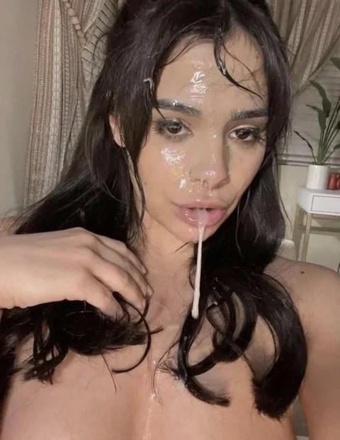 Tell mommy your favorite slides and edge to 3 of them for a surprise