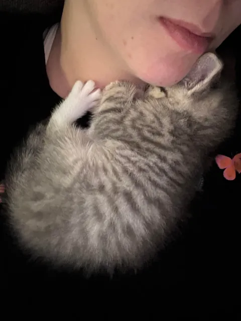 To be loved by something so small ❤️