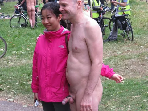WNBR public erection CFNM fun - Byron Bay, London, San Francisco, Mexico City