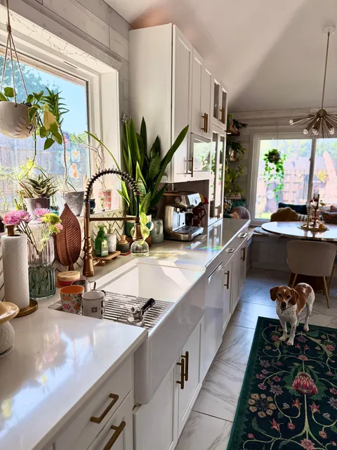 coffee + journal spot ☀️