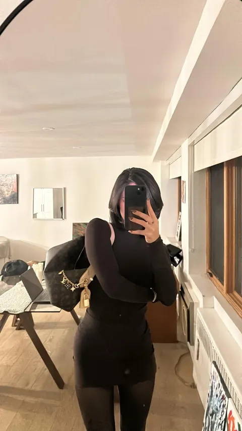 Just lost my job.. Here are some of my favourite work fits as a reminder that some places rlly don’t deserve you ♥️