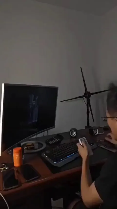 Using an hologram fan to visualize industrial products in 360°